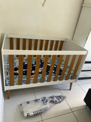 Berço que vira cama