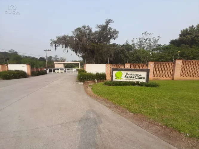 TERRENO NO CONDOMÍNIO BOSQUES DE SANTA CLARA!