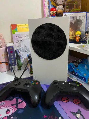 Xbox Series S 512 gb Com 2 Controles