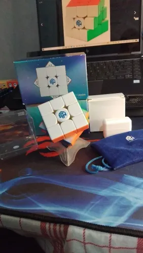 Cubo Mágico 3x3 Gan 12 Maglev UV