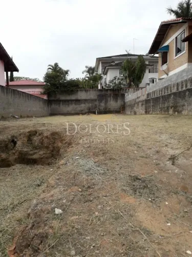 Terreno plano em rua sem saída