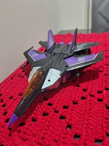 Transformers Combiner Wars Leader Skywarp