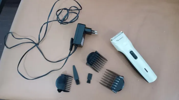 Máquina de cortar cabelo completa