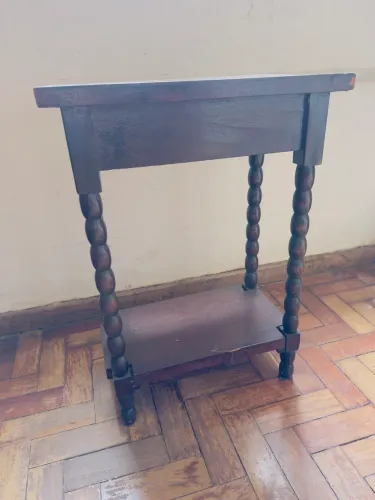 Mesa de canto/apoio antiga