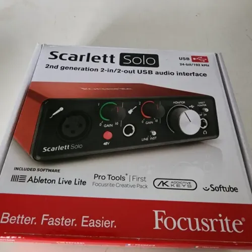 Interface De Áudio Focusrite Scarlett Solo 2a Gen