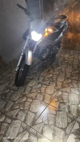 Vende-se  Falcon 400i cc