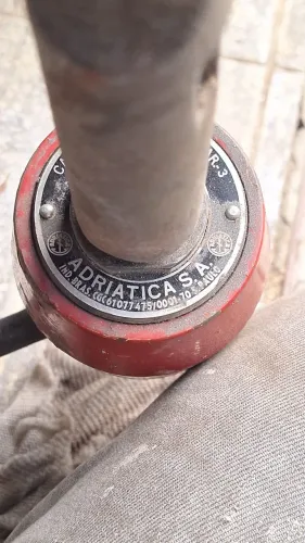 Cabeçote rosqueador para furadeira