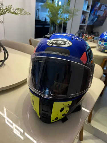 Capacete Peels
