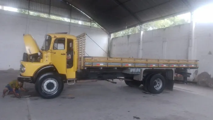 Caminhão TOCO mercedez-Benz/L 1513 