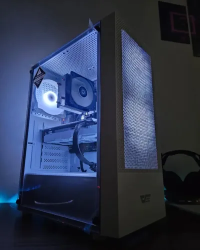 PC GAMER Ryzen 3 4100 + RX 580 8GB