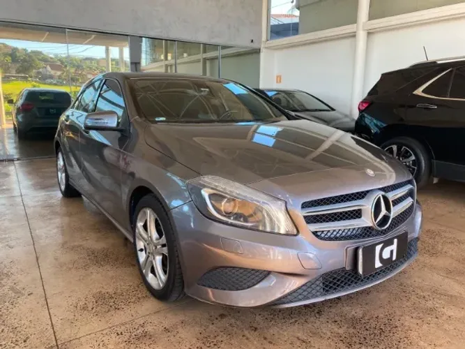 Mercedes-Benz Classe A 200 1.6 TB 16V Style 156cv Aut. 2014