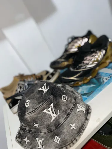 Prophecy 8 + Nike Sb + Bucket LV