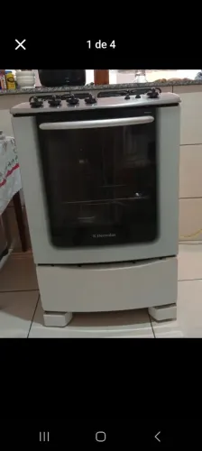 Vendo 01 Fogão Eletrolux 04 bocas