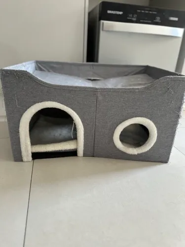 Casinha e arranhador Pet