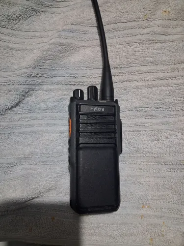 Radio comunicador hytera HP50x com antena 400-470 mhz