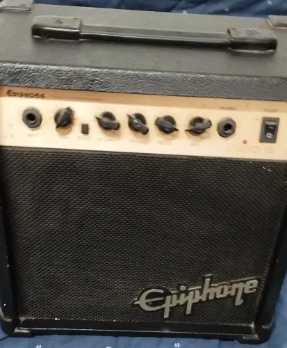 Vendo amplificador de som