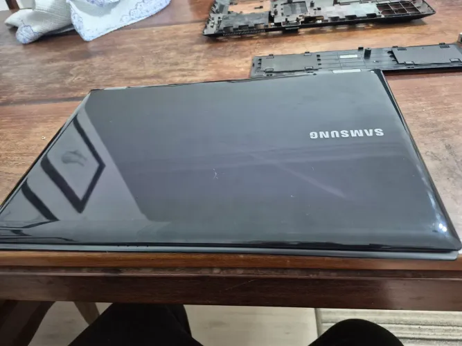 Carcaça Completa Samsung RF711 17,3" - Excelente Estado de Conservação