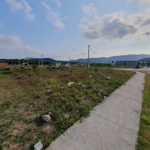 LINDO TERRENO DE ESQUINA EM FORQUILHINHAS