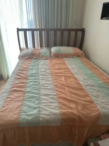 Cama de casal com colchão