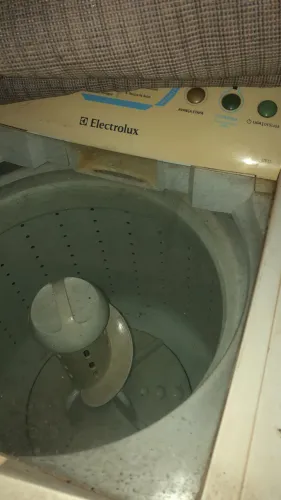 Vendo máquina com defeito