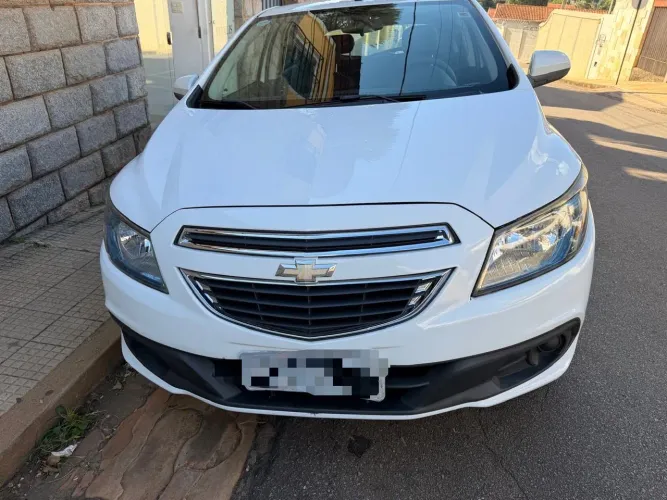 Chevrolet Onix Hatch LT 1.4 8V Flex Power Aut. 4P 2015