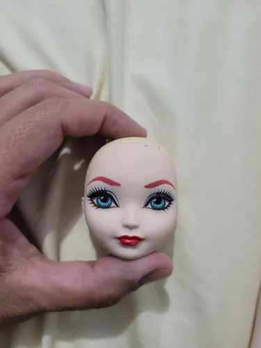 Sucata - Apple White WTW - cabeça pronta para rerrot - Ever After High