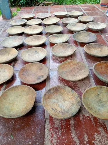 LOTE COM 30 GAMELAS DE MADEIRA MACIÇA -Rustica/vintage