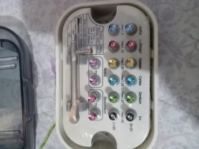 Kit Protético Universal de Implante Dental