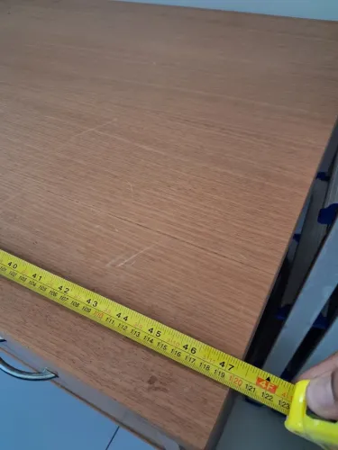 Mesa de estudo em madeira