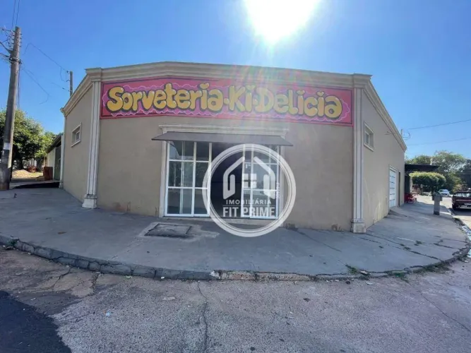 SALÃO COMERCIAL COM CASA À VENDA - RESIDENCIAL SÃO MARCOS - GUAPIAÇU. Localizado à 5 minut