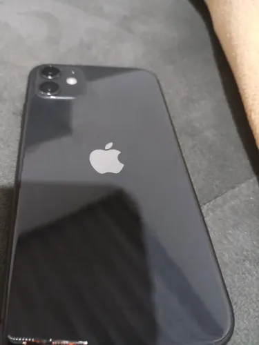 IPhone 11 semi novo