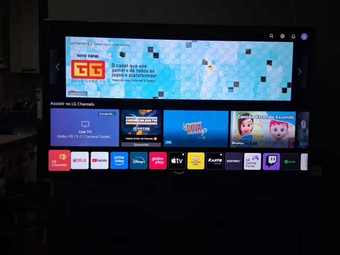 TV LG 60 POLEGADAS HIPER NOVA, COM CONTROLE. E RACk PARA 60 POLEGADAS.