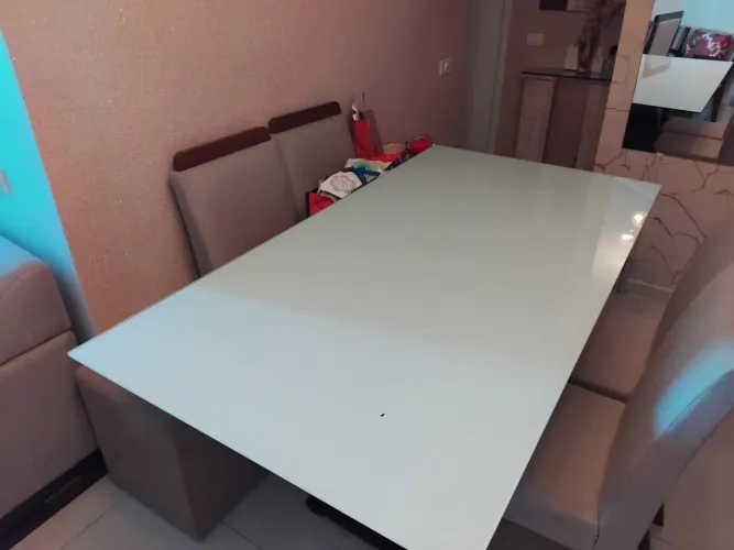 Vendo Mesa de Jantar com 4 cadeiras