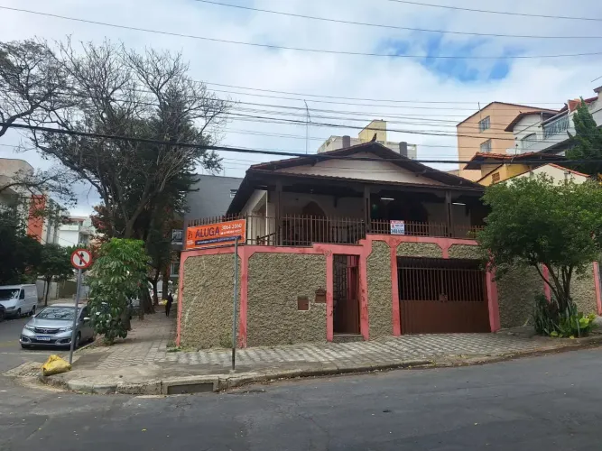 Casa Comercial com 4 quartos para alugar no bairro Cidade Nova em Belo Horizonte