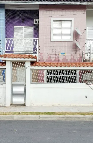 SOBRADO GEMINADO PARA LOCAÇÃO - ÓTIMA LOCALIZAÇÃO - SANTA ROSA - GUARUJÁ