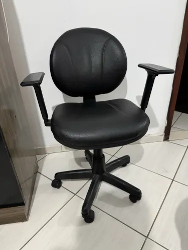 Cadeira Executiva de Escritório Preta