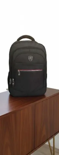 Mochila com várias repartições 