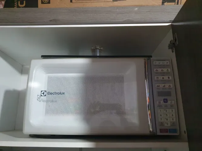 Micro-ondas com defeito 