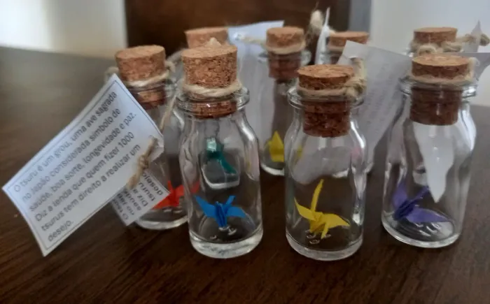 Lembrancinhas para festas e eventos: garrafinhas com mini tsurus 