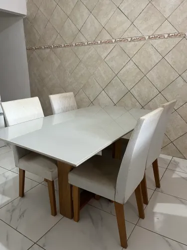 Mesa de 6 cadeiras