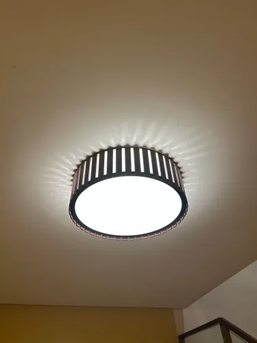 Lustre led e madeira alto luxo