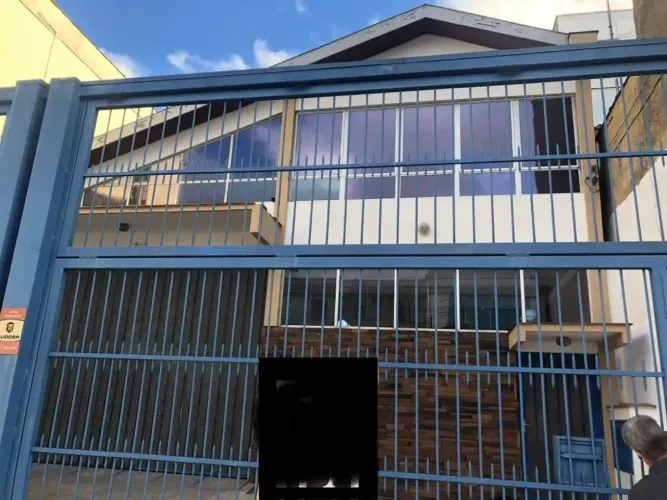 Galpão/Depósito/Armazém para venda com 600 metros quadrados em Navegantes - Porto Alegre -