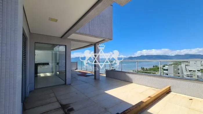 Cobertura com 4 quartos e piscina à venda, 119 m² - Indaiá, Caraguatatuba