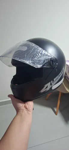 Capacete novo