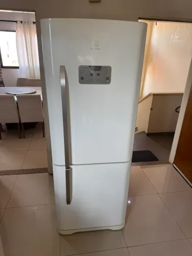 Geladeira Electrolux frost Free Inversee - Entrego