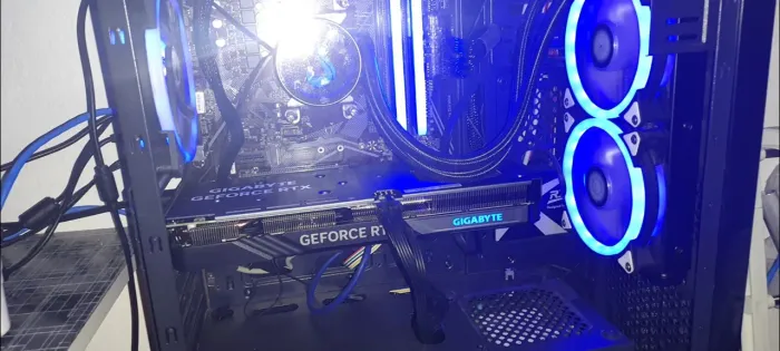 PC gamer pra rodar todos os jogos, RTX4060, ryzen 5 5600g, 16gb Memória RAM 3200 MHz