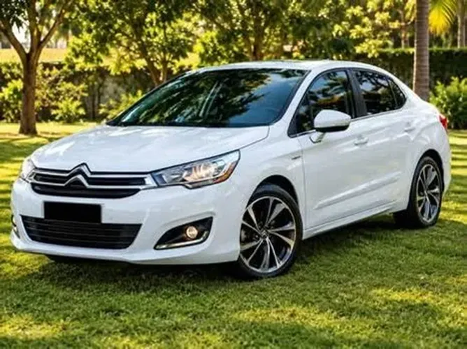 Citroen C4 Lounge Exclusive 1.6 Turbo 4P Aut. 2014