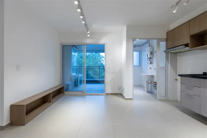 Apartamento à venda com 2 quartos, sendo 1 suíte, no condomínio Raiz São Paulo - Fase 1, S