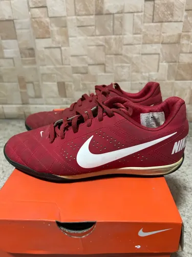 Chuteira Nike futsal