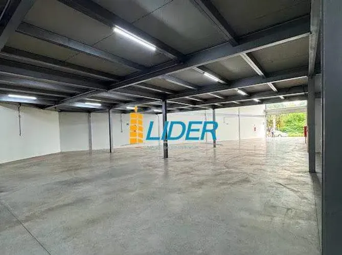 GALPÃO BEM LOCALIZADO